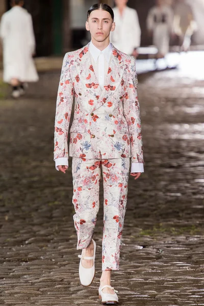 Look 9